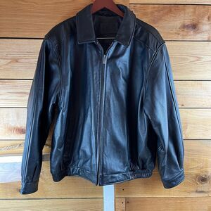 Men’s Soft Black Leather Bomber Jacket sz L